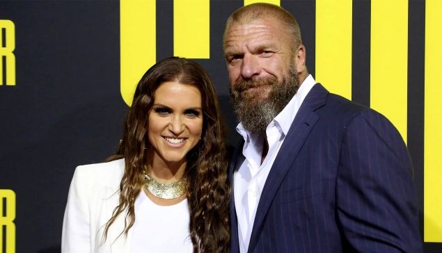 Triple H et Stephanie McMahon contre une vente de la WWE