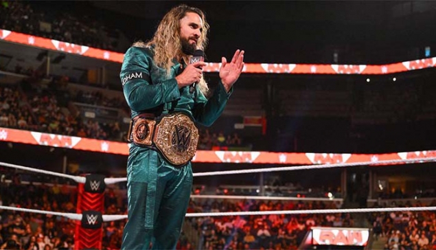 Seth Rollins et Becky Lynch ont rendu hommage à Bray Wyatt lors du dernier Raw 