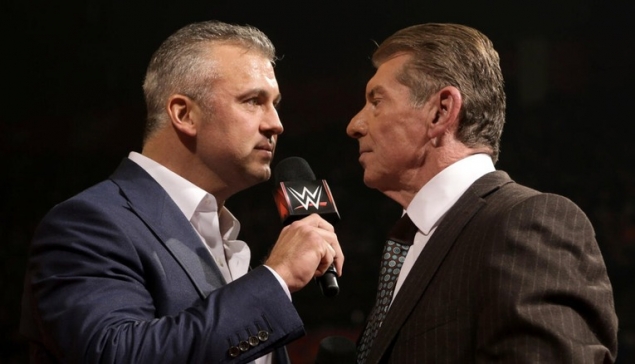 Ce jour où Vince McMahon a dit à Shane de lui planter une lame dans le cœur