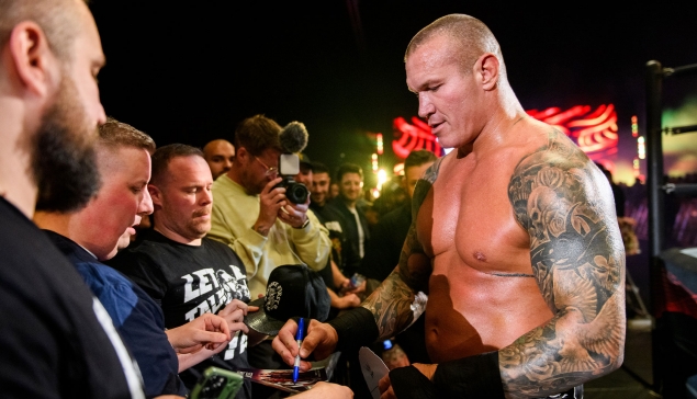 Randy Orton promet de mettre un raclée à Kevin Owens