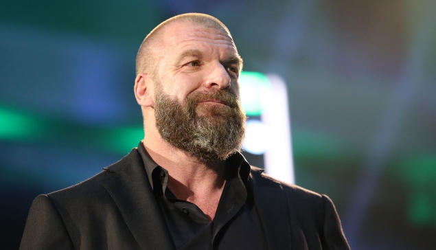 Triple H reste proche des catcheurs