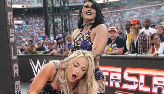 Rhea Ripley n'en a pas fini avec Liv Morgan après les WarGames