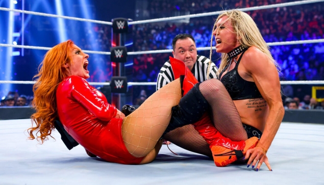 Becky Lynch et Charlotte Flair de retour dans le roster de la WWE