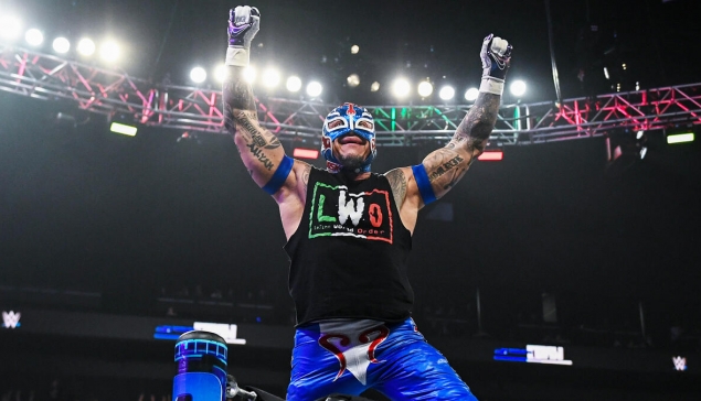 3 catcheurs ont affronté Rey Mysterio pour leur premier match à WWE RAW - voici qui