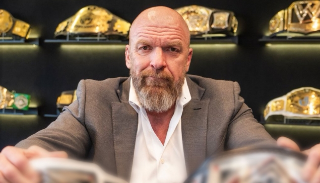 Triple H dévoile les ceintures WWE ID