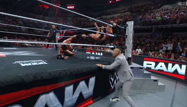 WWE RAW : La WWE fait une gaffe en direct !