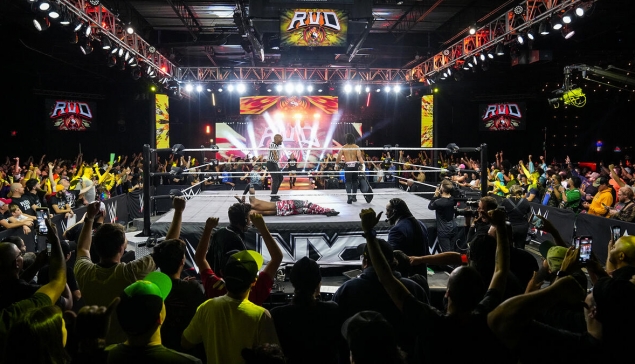 La WWE va retourner dans l'arène de la ECW avant l'AEW